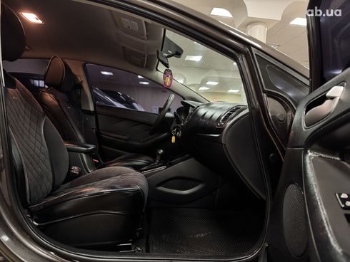 Kia Forte 2017 серый - фото 10