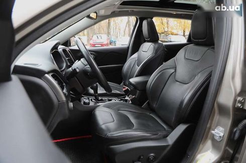 Jeep Cherokee 2018 - фото 8