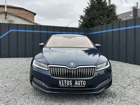 Skoda Superb 2019 - фото 16