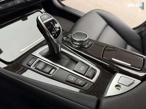 BMW 5 серия 2015 - фото 17