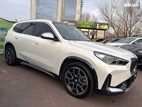 BMW iX1 2023 - фото 12