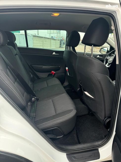 Kia Sportage 2021 белый - фото 7