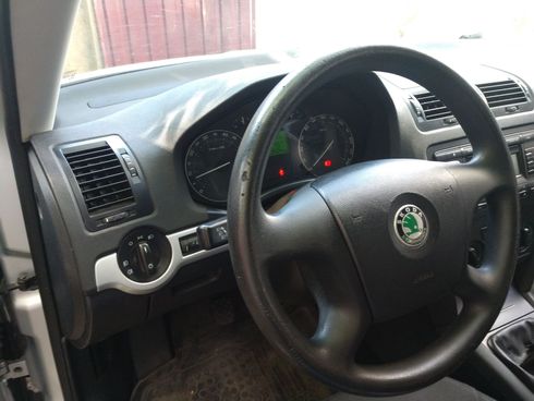 Skoda Octavia 2008 серебристый - фото 11