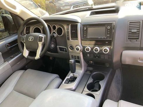 Toyota Sequoia 2016 - фото 9