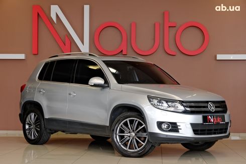 Volkswagen Tiguan 2013 серебристый - фото 2