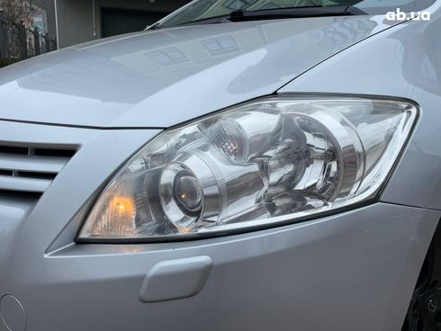 Toyota Auris 2012 серый - фото 4