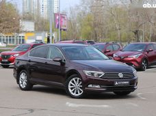 Продаж вживаних Volkswagen Passat 2016 року - купити на Автобазарі