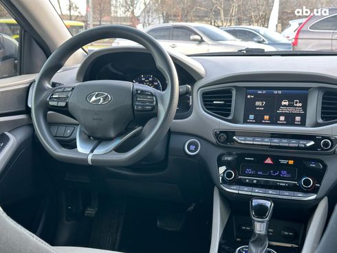 Hyundai Ioniq 2017 серый - фото 24