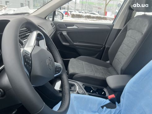 Volkswagen Tiguan 2023 - фото 23