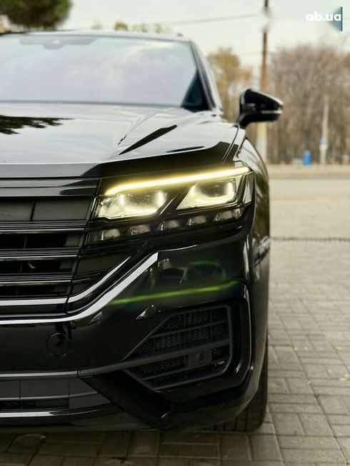 Volkswagen Touareg 2022 - фото 8