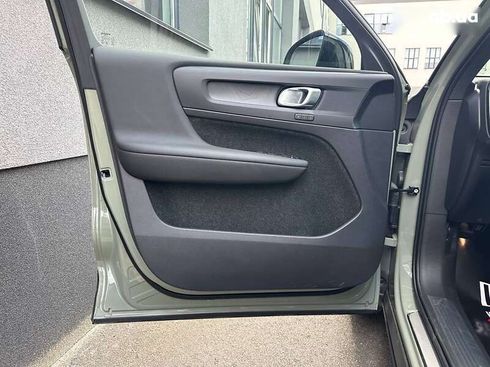 Volvo XC40 2023 - фото 10