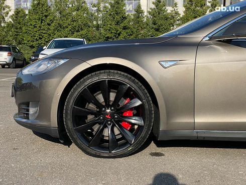 Tesla Model S 2016 коричневый - фото 11