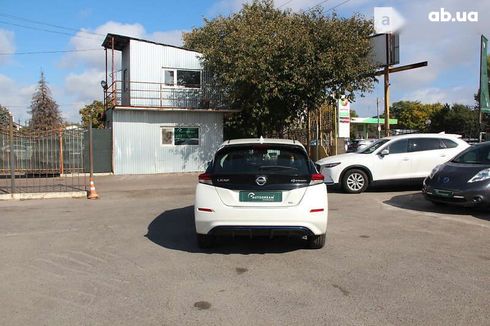 Nissan Leaf 2018 - фото 7