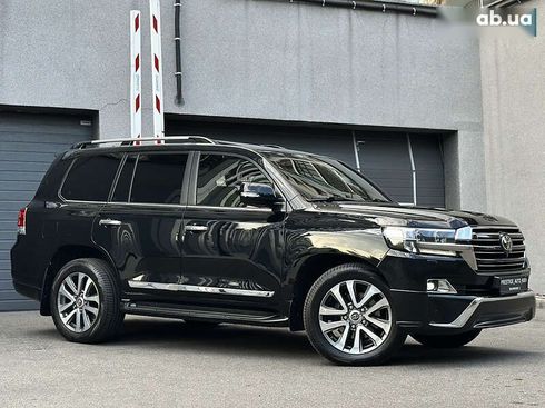 Toyota Land Cruiser 2017 - фото 4