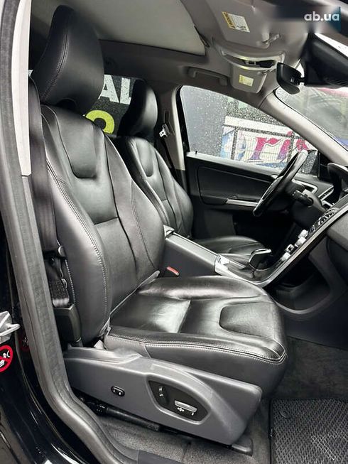 Volvo XC60 2015 - фото 17