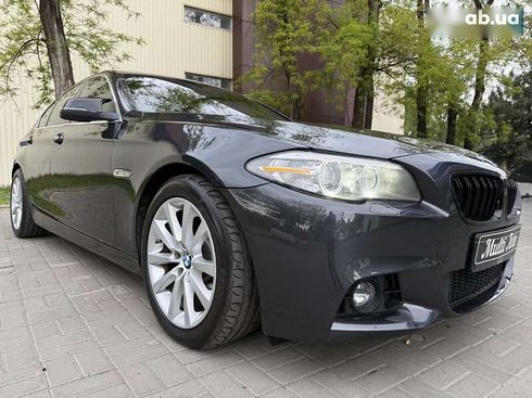 BMW 5 серия 2015 - фото 11