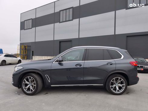 BMW X5 2018 серый - фото 3