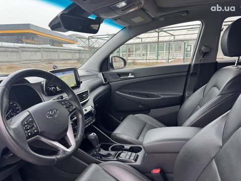 Hyundai Tucson 2019 серый - фото 16