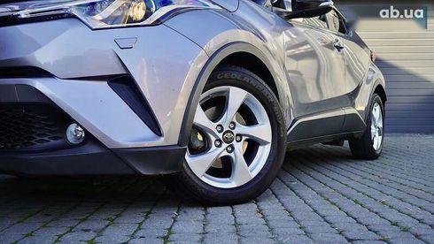 Toyota C-HR 2017 - фото 11