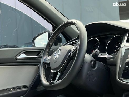 Volkswagen Tiguan 2020 черный - фото 42