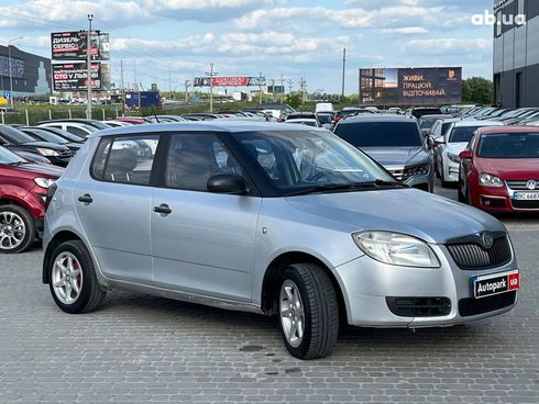 Skoda Fabia 2009 серый - фото 23