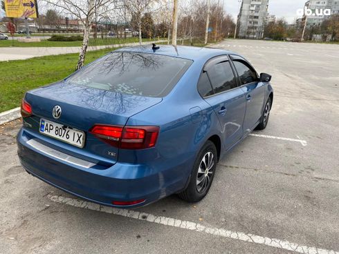 Volkswagen Jetta 2015 синий - фото 8