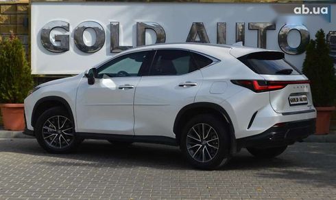 Lexus NX 2022 - фото 13