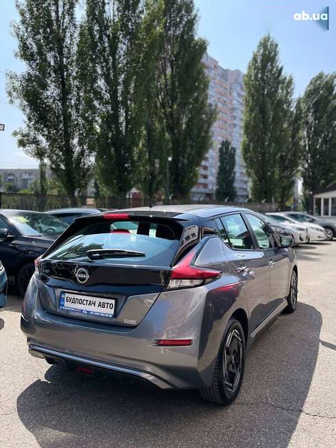 Nissan Leaf 2022 - фото 17