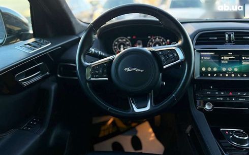 Jaguar F-Pace 2020 - фото 10