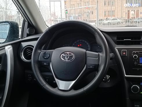 Toyota Auris 2015 серый - фото 22