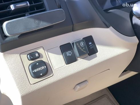 Toyota Venza 2013 белый - фото 22