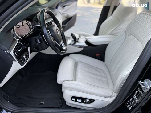BMW 5 серия 2017 - фото 27