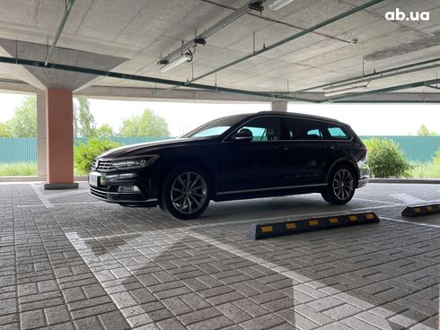 Volkswagen Passat Variant 2018 черный - фото 10