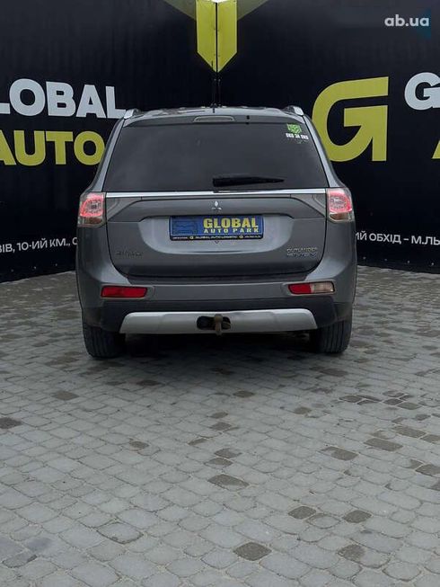 Mitsubishi Outlander 2015 - фото 19