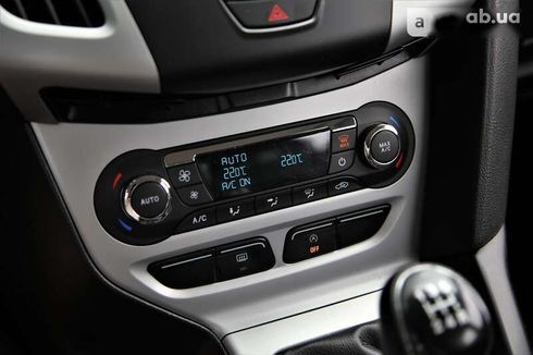 Ford Focus 2013 - фото 16