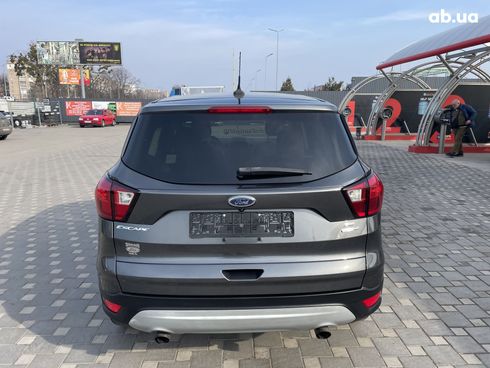 Ford Escape 2019 серый - фото 4