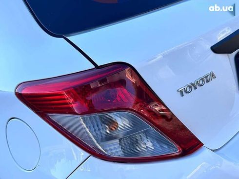Toyota Yaris 2012 - фото 11