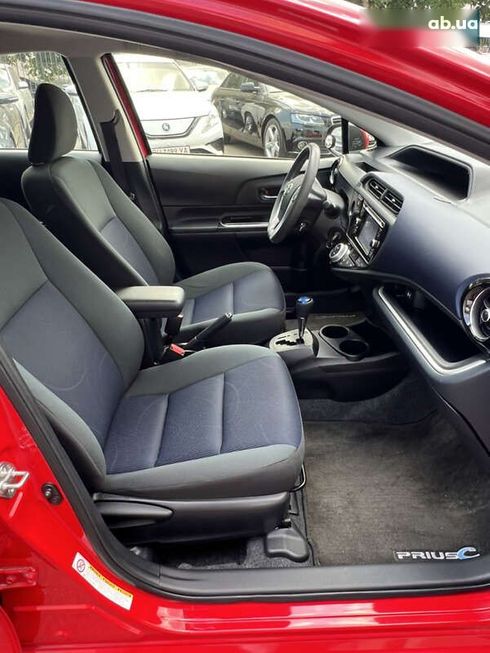 Toyota Prius 2015 - фото 26