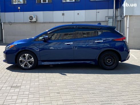 Nissan Leaf 2018 синий - фото 8