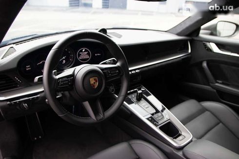 Porsche 911 2020 - фото 18