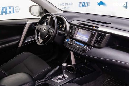 Toyota RAV4 2017 - фото 26