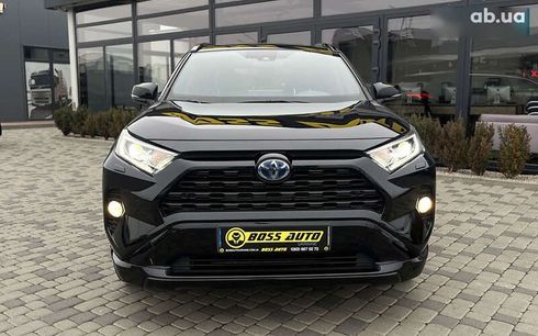 Toyota RAV4 2021 - фото 2