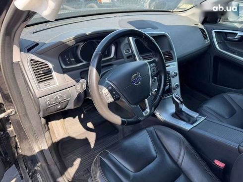 Volvo XC60 2017 - фото 12