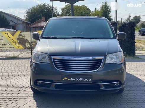 Chrysler town&country 2016 - фото 15