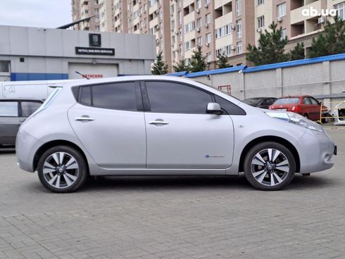 Nissan Leaf 2012 серый - фото 7