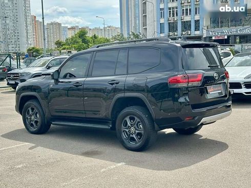 Toyota Land Cruiser 2022 - фото 18