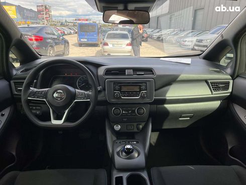 Nissan Leaf 2021 белый - фото 31