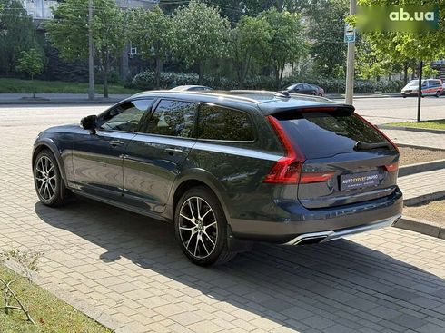 Volvo V90 Cross Country 2020 - фото 16