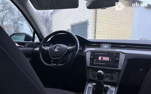 Volkswagen Passat 2018 - фото 10