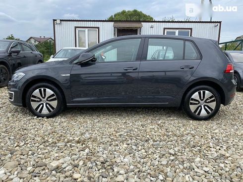 Volkswagen e-Golf 2020 - фото 11